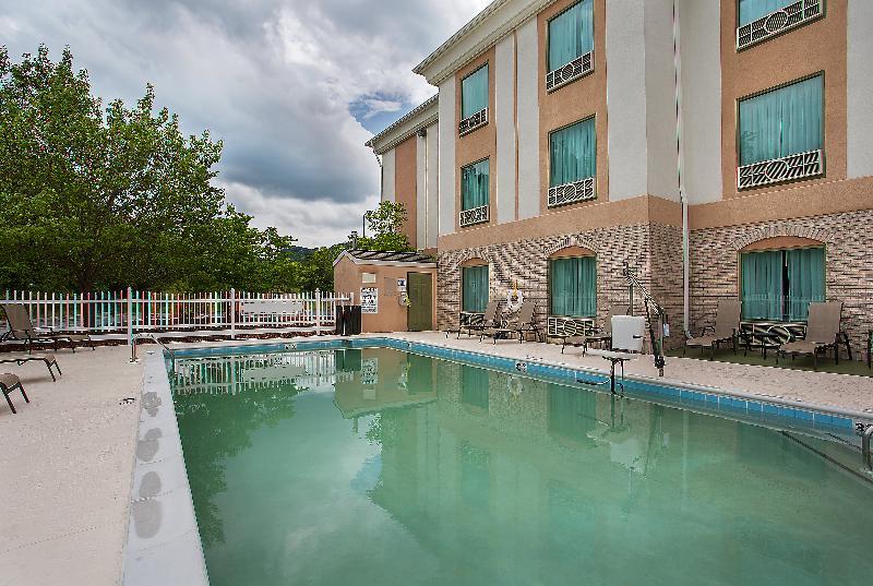 Holiday Inn Express Hotel & Suites Corbin By Ihg Bagian luar foto